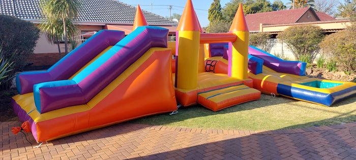 #35-jumping-castle-slides